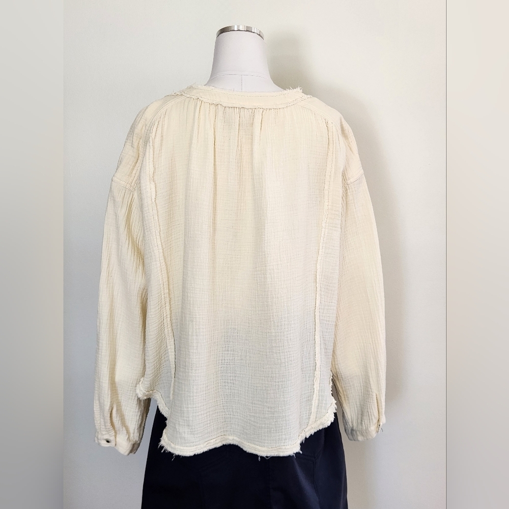 || WE THE FREE || Gauze button down long sleeves raw hems size M. - Picture 5 of 9